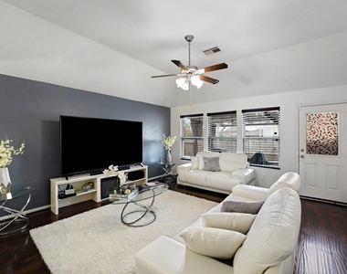 18523 Windy Stone Drive - Photo Thumbnail 10