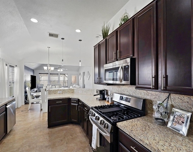 18523 Windy Stone Drive - Photo Thumbnail 8
