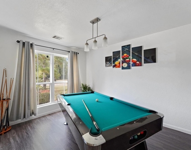 18523 Windy Stone Drive - Photo Thumbnail 3