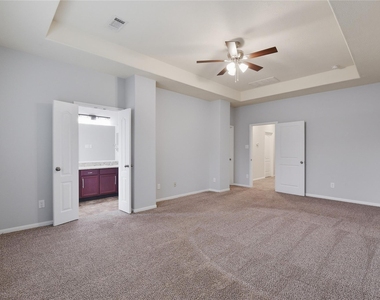17142 Amarose Drive - Photo Thumbnail 14