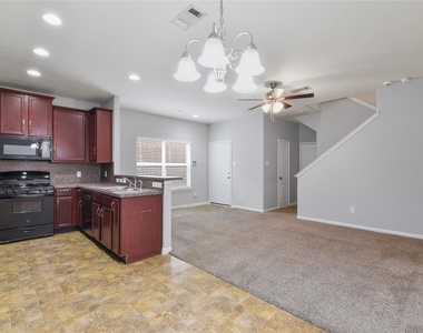 17142 Amarose Drive - Photo Thumbnail 4