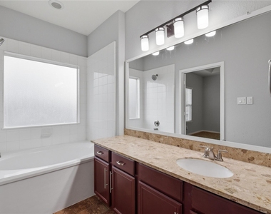 17142 Amarose Drive - Photo Thumbnail 15
