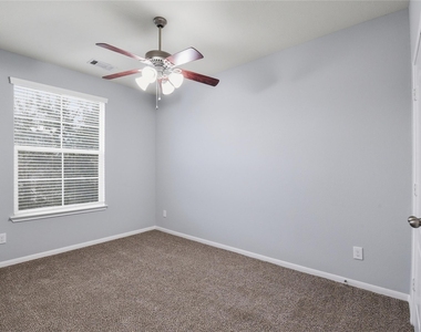 17142 Amarose Drive - Photo Thumbnail 21
