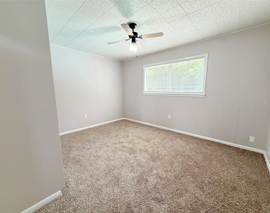 20729 Canterbury Road - Photo Thumbnail 13