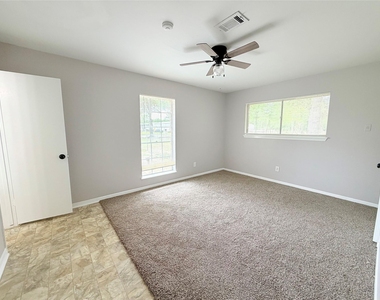 20729 Canterbury Road - Photo Thumbnail 20
