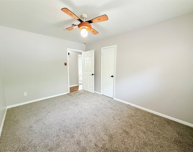 20729 Canterbury Road - Photo Thumbnail 17