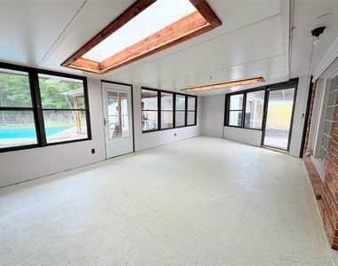 20729 Canterbury Road - Photo Thumbnail 23