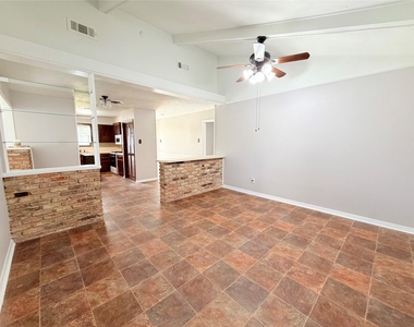 20729 Canterbury Road - Photo Thumbnail 9
