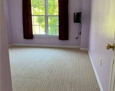 4925 Saddleridge Court - Photo Thumbnail 8