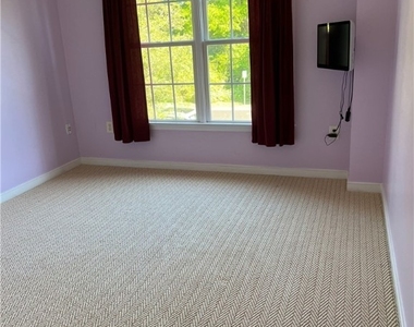 4925 Saddleridge Court - Photo Thumbnail 9