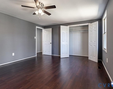 10312 Genlou Road - Photo Thumbnail 13
