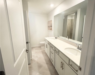 15375 Green Acres Avenue - Photo Thumbnail 11