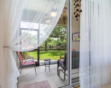 3210 Cottonwood Bend - Photo Thumbnail 9