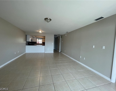 1156 Sw 43rd Street - Photo Thumbnail 11