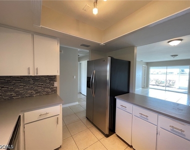 1156 Sw 43rd Street - Photo Thumbnail 3
