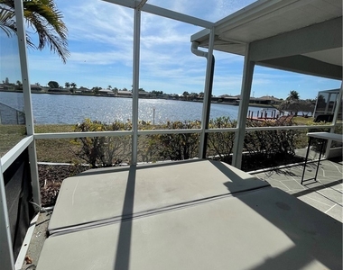 1156 Sw 43rd Street - Photo Thumbnail 7
