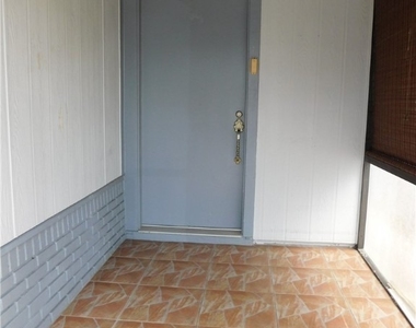 10525 Putnam Court - Photo Thumbnail 15