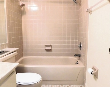 10525 Putnam Court - Photo Thumbnail 12