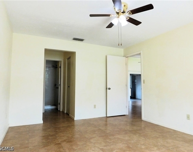 10525 Putnam Court - Photo Thumbnail 6