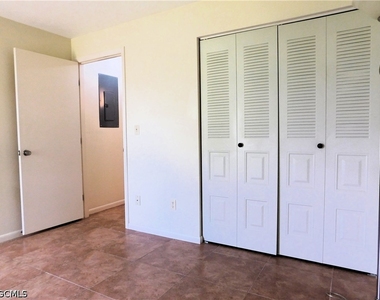 10525 Putnam Court - Photo Thumbnail 10