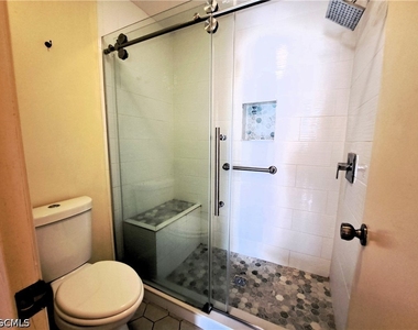 10525 Putnam Court - Photo Thumbnail 7