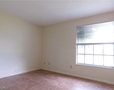 10525 Putnam Court - Photo Thumbnail 9