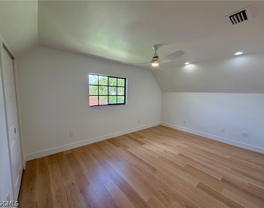 18422 Huckleberry Road - Photo Thumbnail 16