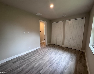 1305 Andover Drive - Photo Thumbnail 5