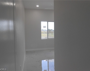 2809 55th Street W - Photo Thumbnail 22