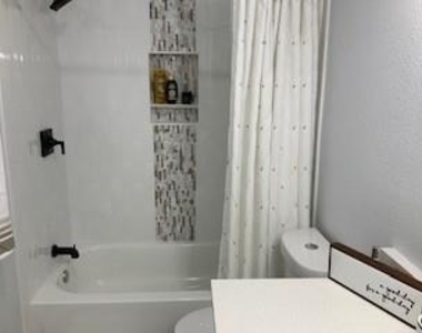 840 Threadneedle Street - Photo Thumbnail 29