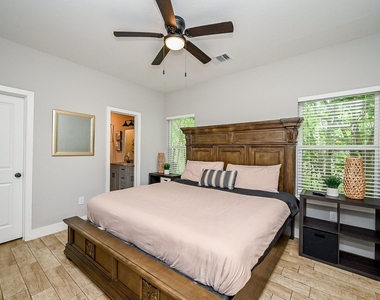 5007 Briscoe Street - Photo Thumbnail 9