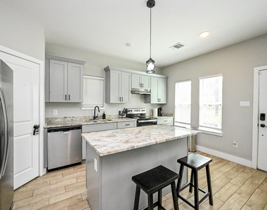 5007 Briscoe Street - Photo Thumbnail 2