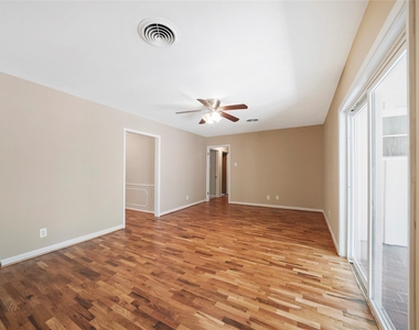 4406 Rosebay Drive - Photo Thumbnail 19
