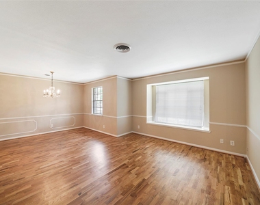 4406 Rosebay Drive - Photo Thumbnail 7