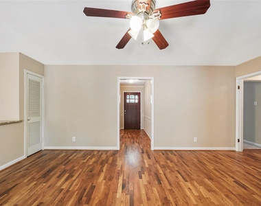 4406 Rosebay Drive - Photo Thumbnail 18