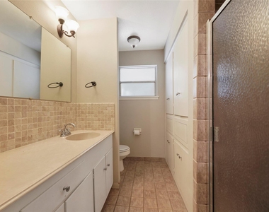 4406 Rosebay Drive - Photo Thumbnail 24