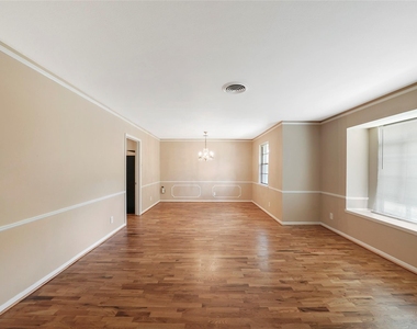 4406 Rosebay Drive - Photo Thumbnail 6