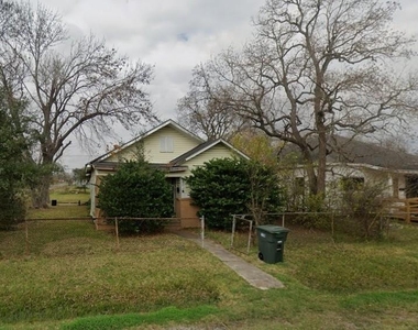 801 13th Street - Photo Thumbnail 1