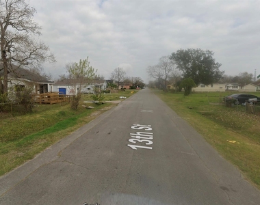 801 13th Street - Photo Thumbnail 4