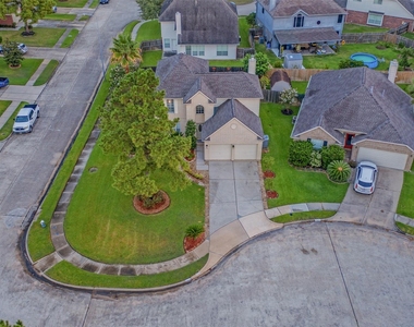 9514 Trailing Moss Drive - Photo Thumbnail 36