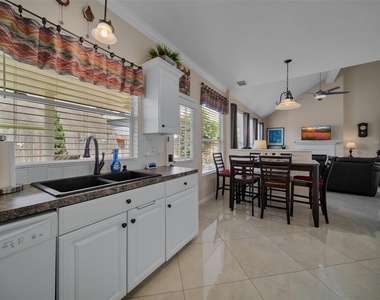 9514 Trailing Moss Drive - Photo Thumbnail 13