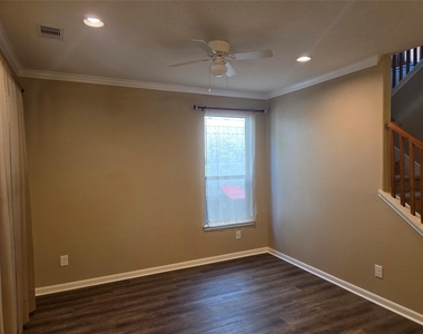 19510 Dunlay Springs Drive - Photo Thumbnail 3