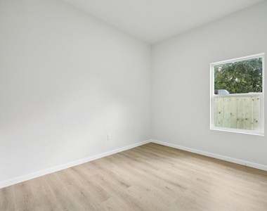 422 New Hampshire Street - Photo Thumbnail 19