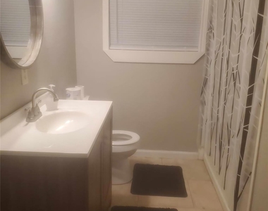 1102 Woods Drive - Photo Thumbnail 4