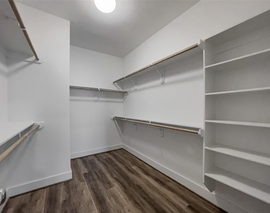 1270 N Post Oak Road - Photo Thumbnail 18