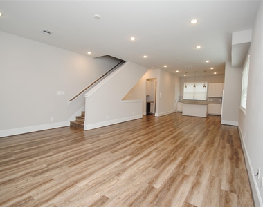 1270 N Post Oak Road - Photo Thumbnail 25