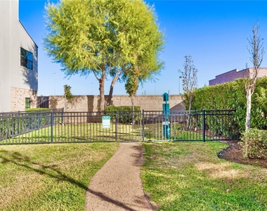 1270 N Post Oak Road - Photo Thumbnail 36