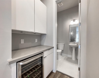 1270 N Post Oak Road - Photo Thumbnail 17