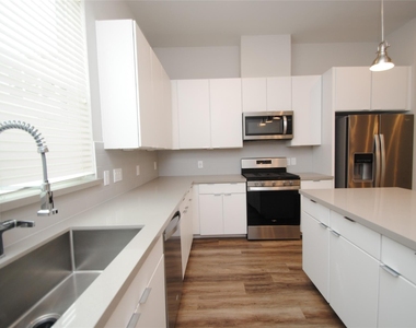 1270 N Post Oak Road - Photo Thumbnail 1
