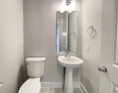 1270 N Post Oak Road - Photo Thumbnail 19